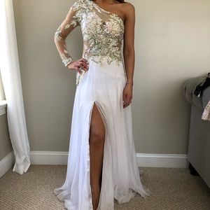 Beautiful one sleeve dress